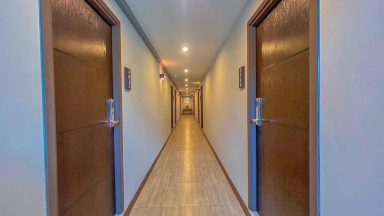 Plearnwan Deluxe Mansion Hotel Bangkok Luaran gambar